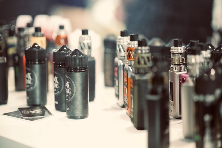 جدول مقایسه جامع جویس معمولی و سالت نیکوتین